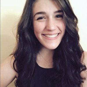 Meet your Posher, Avery